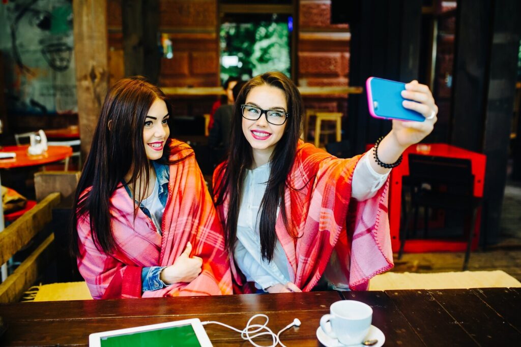Micro-Influencers vs Macro-Influencers Choosing the Right Partners for Your Brand on Instagram